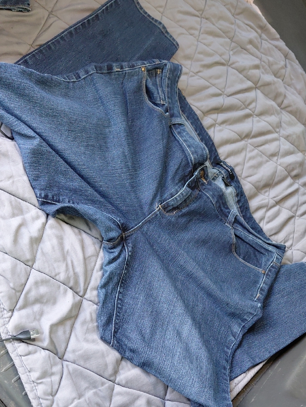 Roz & Ali Classic Straight-Leg Jeans in Medium Blue